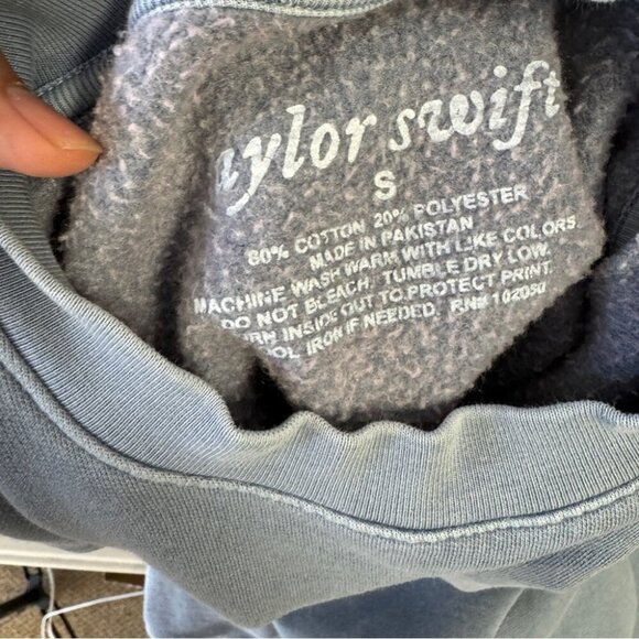 Folklore Taylor Swift Swifty Cardigan Sky Blue Eras Sweatshirt Size Small - Picture 14 of 15